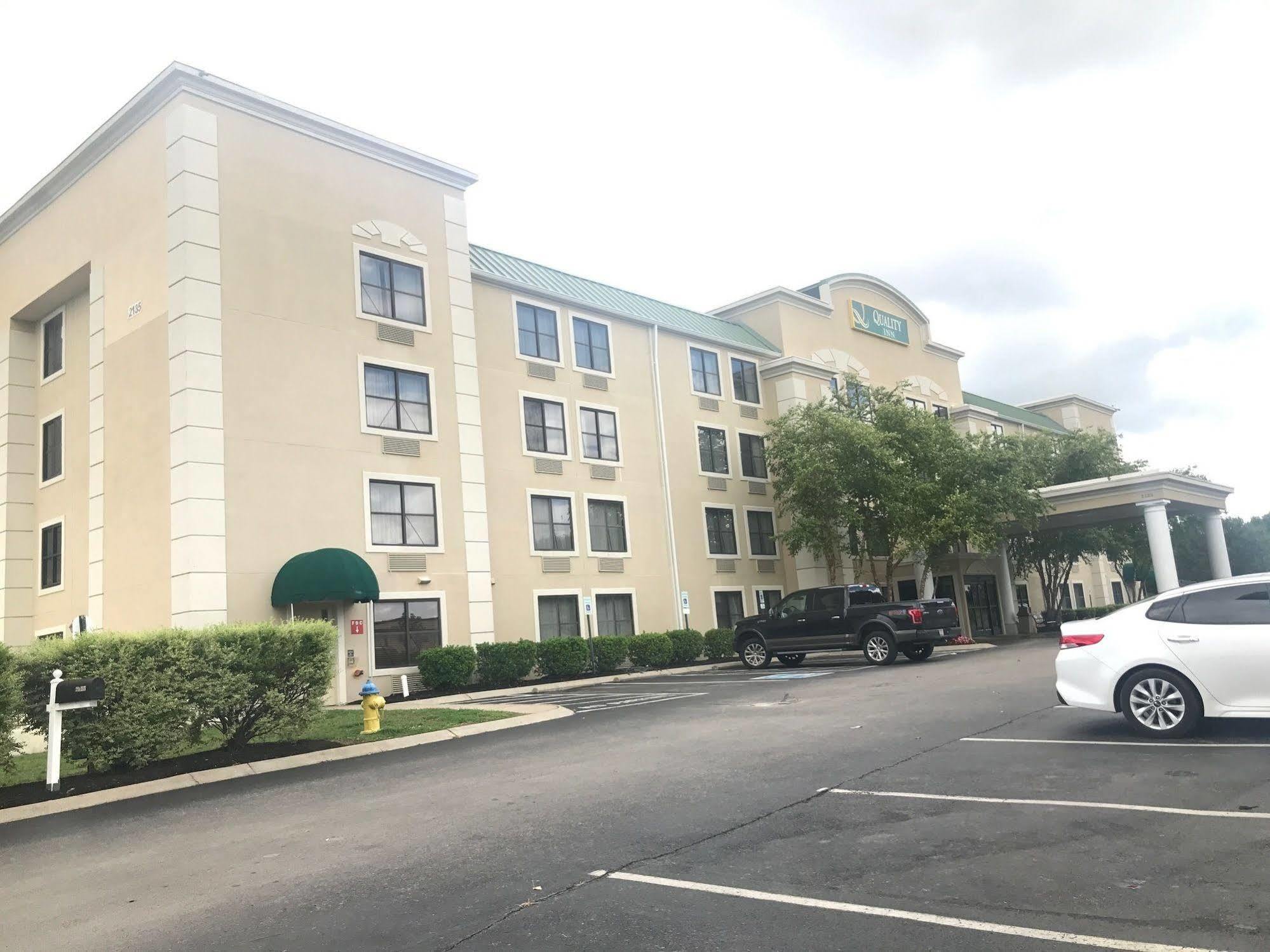 Quality Inn Murfreesboro-University Area Exteriér fotografie